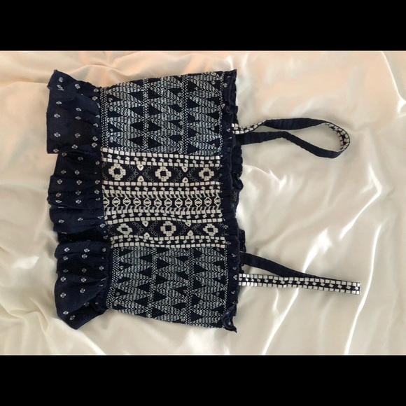 Crop tops bundle - forever 21 and garage - Picture 4 of 16